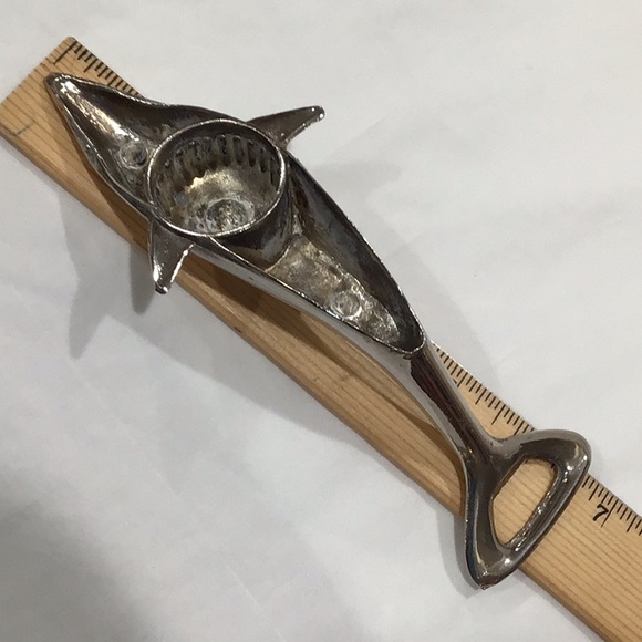 Cast metal Dolphin beer & bottle opener - Picture 4 of 5